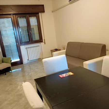 King Suite - Intera Suite Vicino Aeroporto E Fiera Di Roma Fiumicino Exteriér fotografie