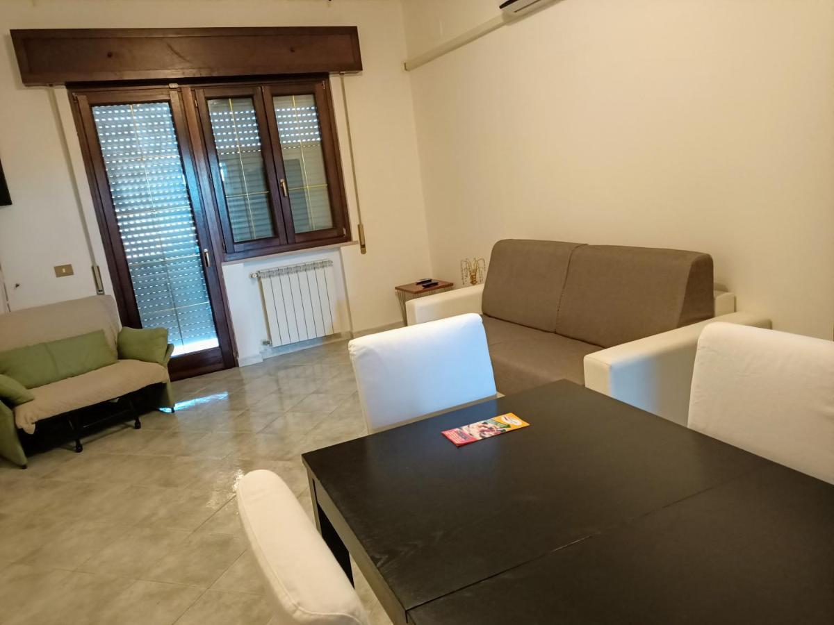 King Suite - Intera Suite Vicino Aeroporto E Fiera Di Roma Fiumicino Exteriér fotografie